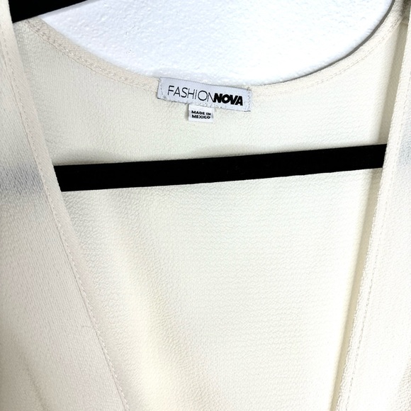 Fashion nova medium cream colored cropped top - Picture 5 of 6